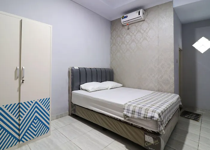 Ombey Guest House Bogor